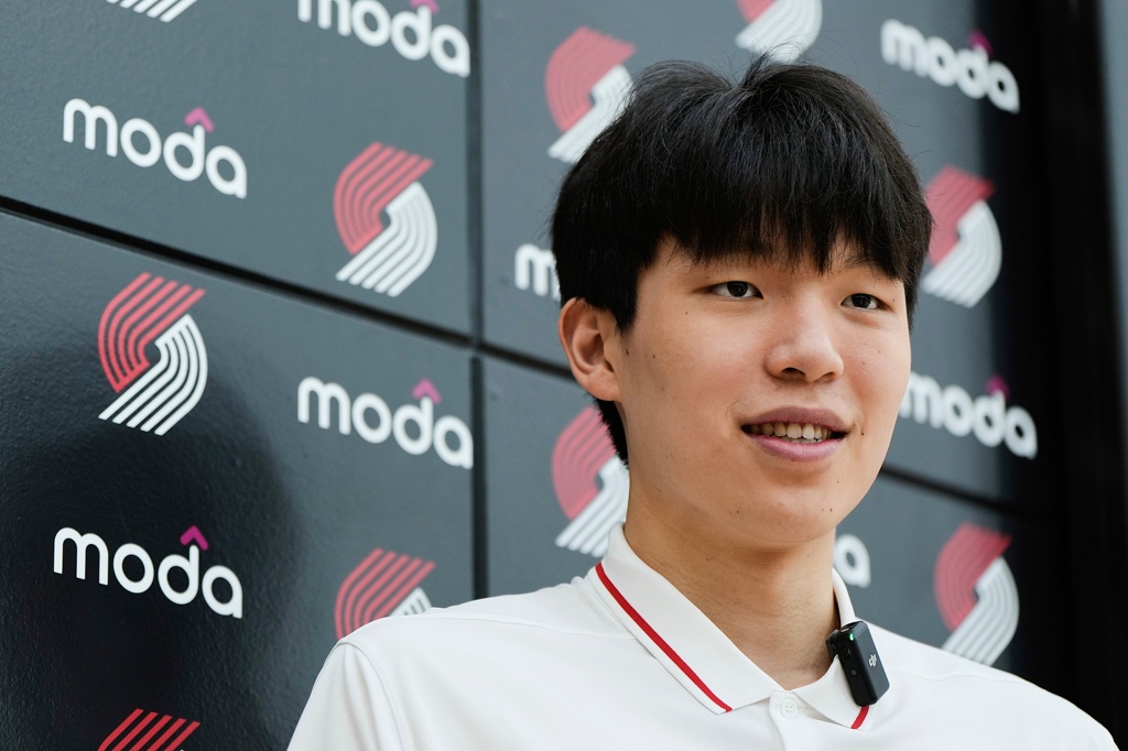 记者：大伙攻击的角度五花八门 竞技体育菜是原罪 杨瀚森会好好练